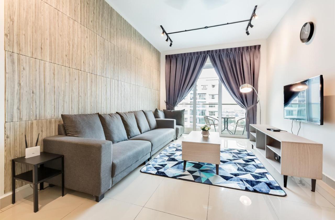 Seasons Luxury Apartment By Jk Home Джохор-Бару Екстер'єр фото