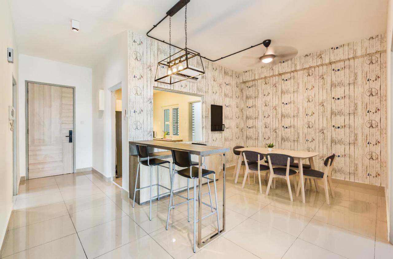 Seasons Luxury Apartment By Jk Home Джохор-Бару Екстер'єр фото